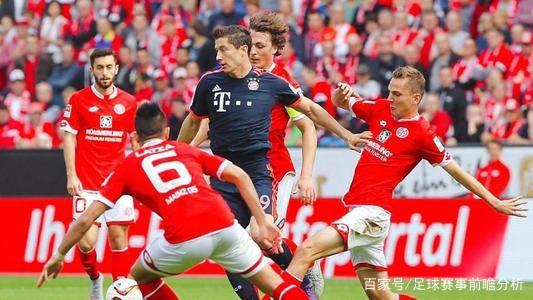 英超综合：曼联逼平利物浦.