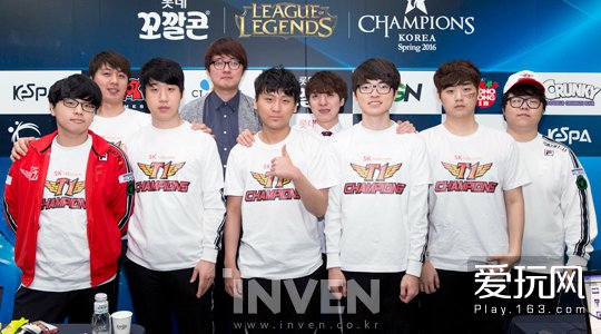 对公众人物 对公众人物